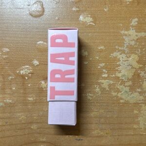 Jeffree Star Velvet Trap lipstick Color Unphazed Nude Olive